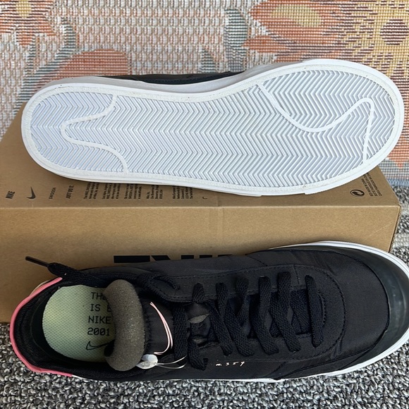 NIKE WMNS DROP-TYPE
BLACK/PINK TINT-WHITE-ZINNIA
Sneakers 
AV6697 001 - Picture 3 of 16